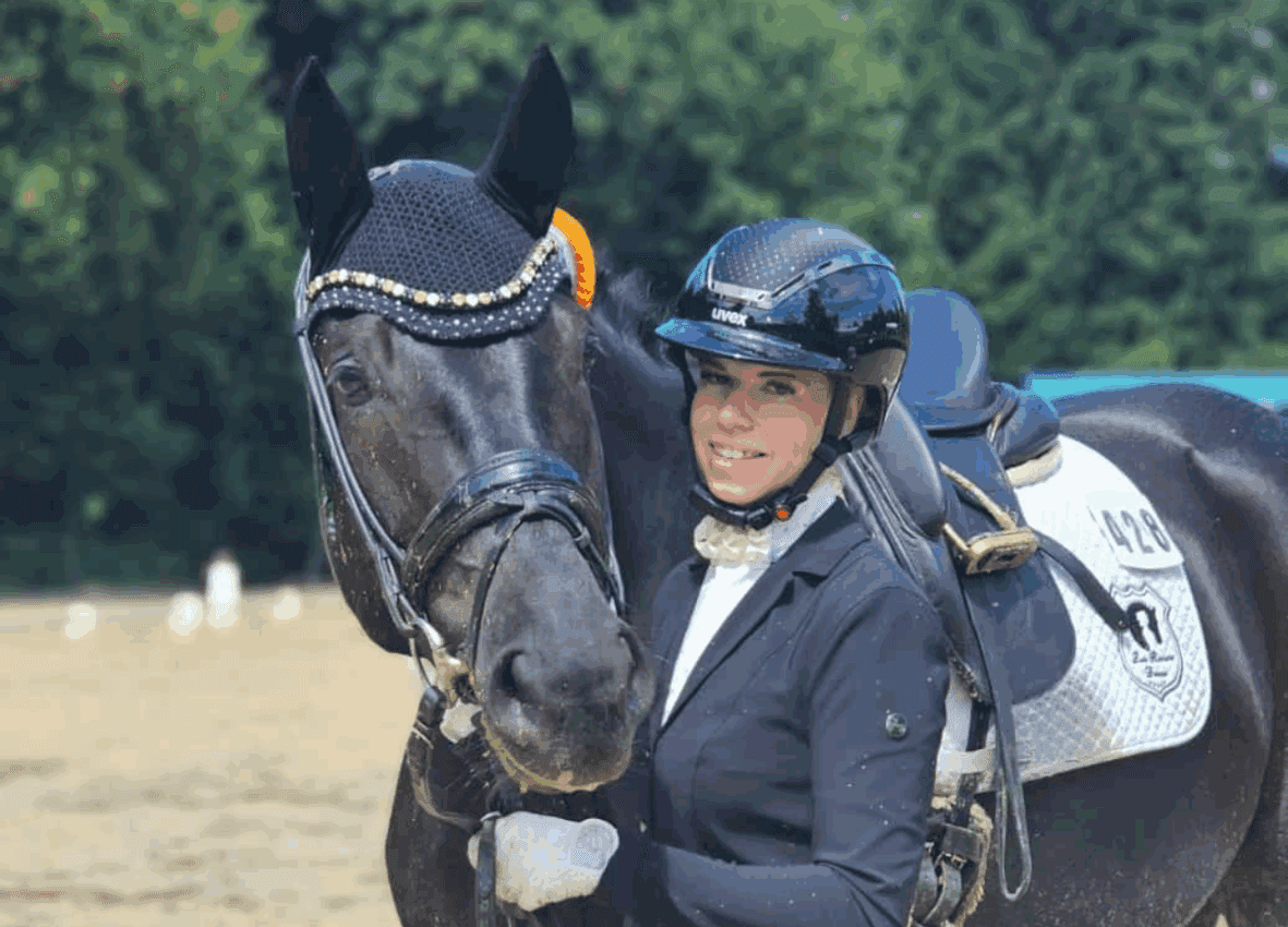 Secret Love M Wins Dressurpferde with 8.6